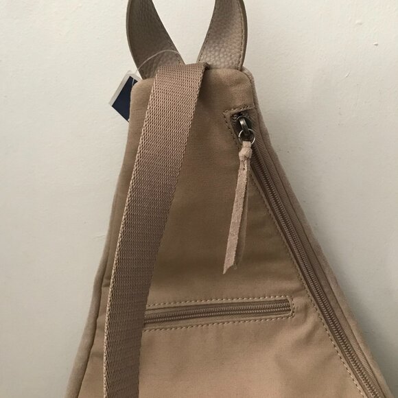 NEW The Sak Geo Sling Beige Sand Suede Adjustable Convertible Backpack Purse - Picture 6 of 9